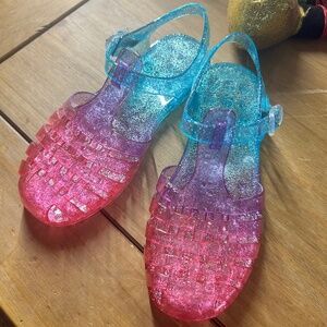 Girl’s jelly sandals